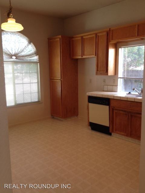 9147 Splendido Way - Photo 2 of 5