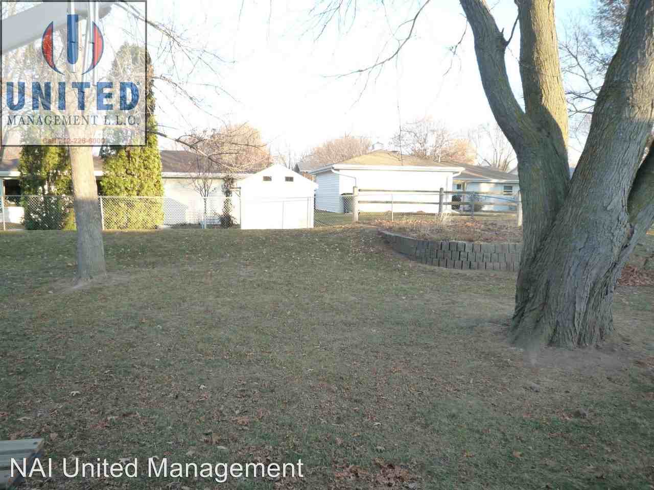 3324 S Lancelot Ln - Photo 3 of 14