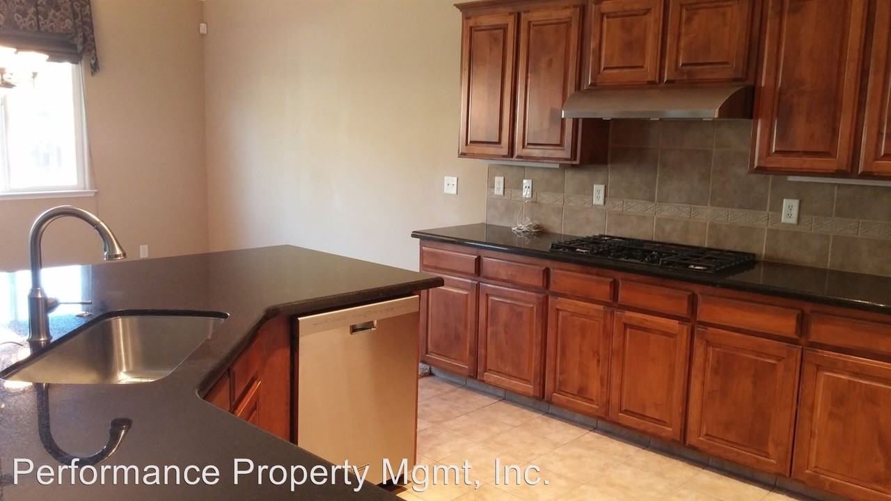 5652 N La Paz Ave - Photo 3 of 20