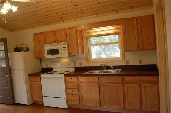 2960 Indian Hill Rd - Photo 2 of 24