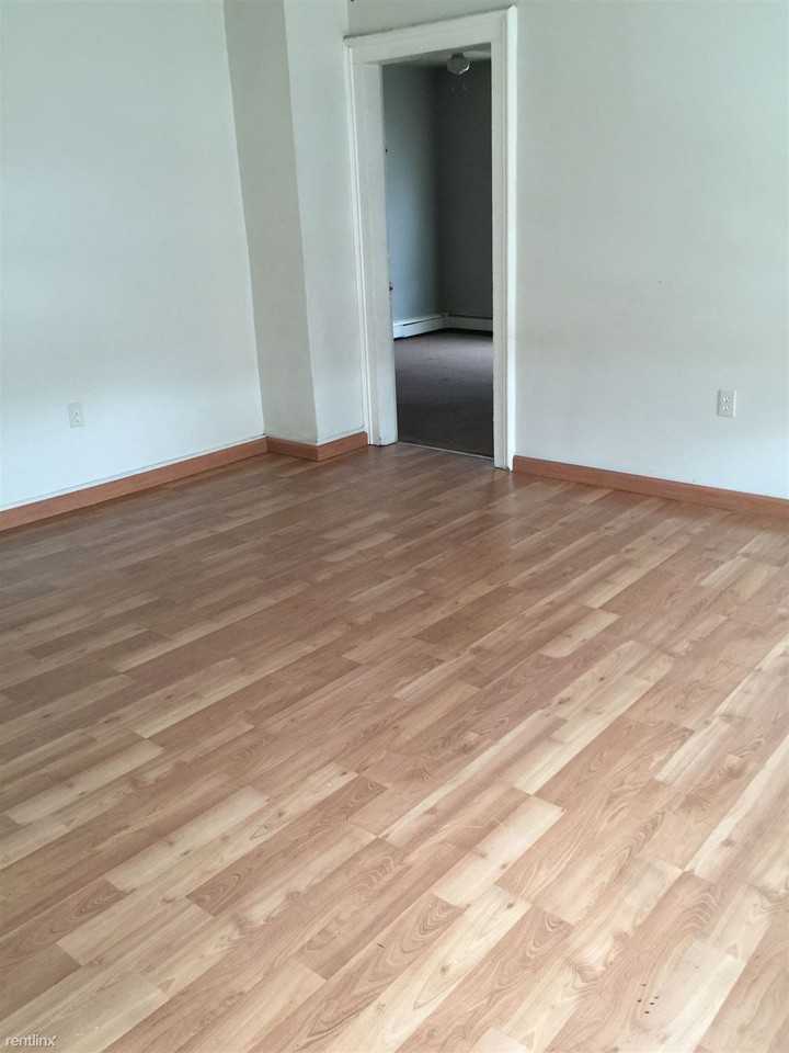 19 Camp St - Photo 2 of 11