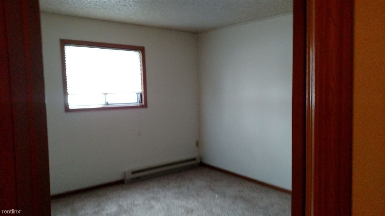 2401 20th Ave S - Photo 2 of 11