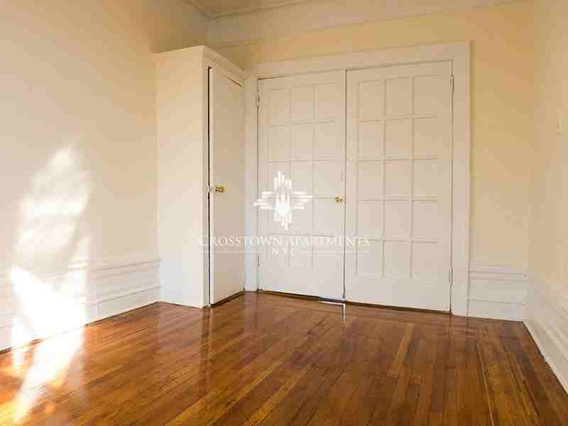 St Nicholas Ave & W 170th St