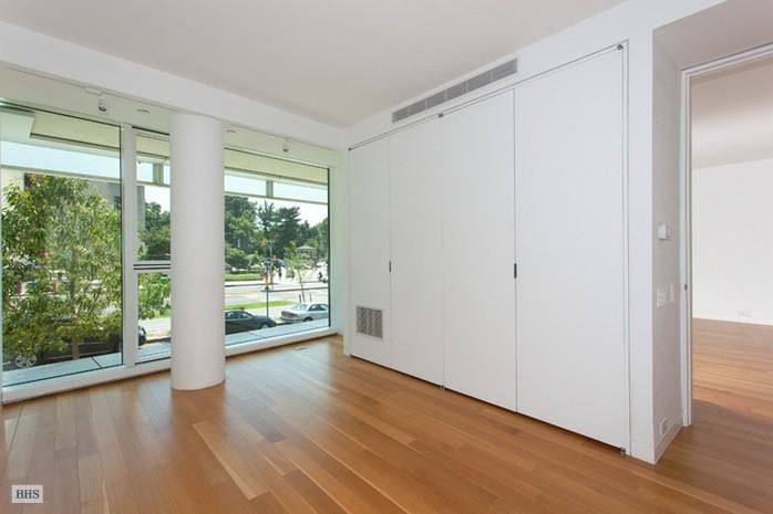 20 Grand Army Plaza #2K - Photo 3 of 7