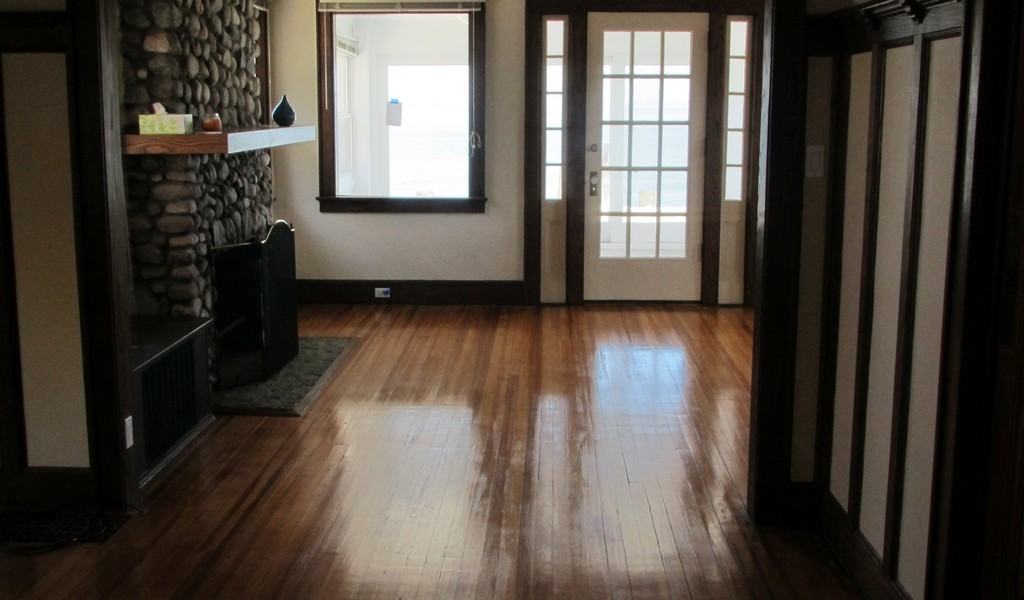 130 Asharoken Ave - Photo 3 of 17