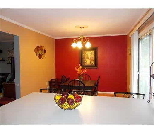 22 Hamilton Dr - Photo 3 of 17