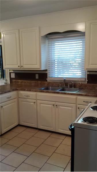 122 Tedford St - Photo 2 of 5