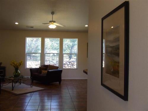 25 Hamate Way - Photo 3 of 16