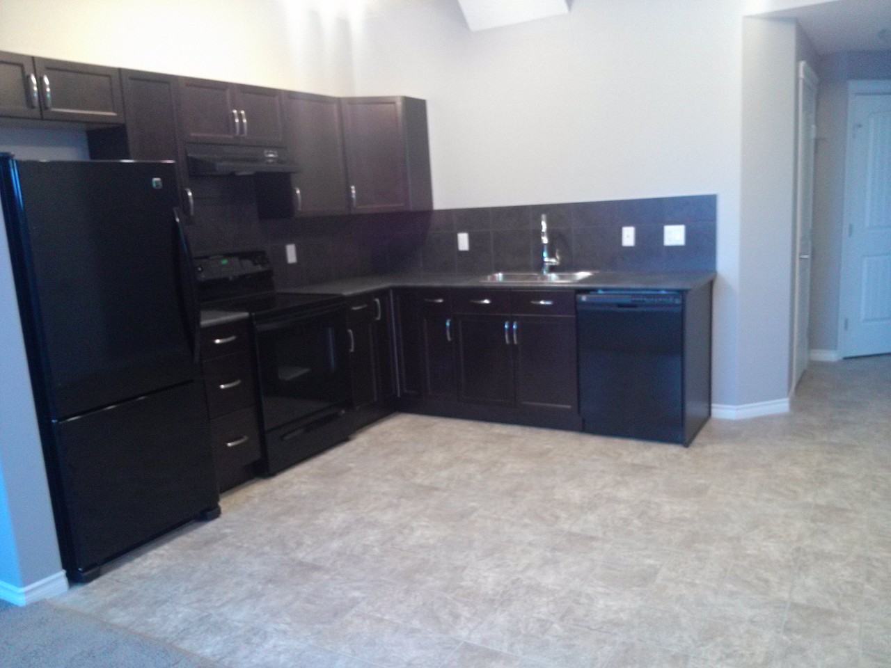 8902 94 Ave - Photo 2 of 29