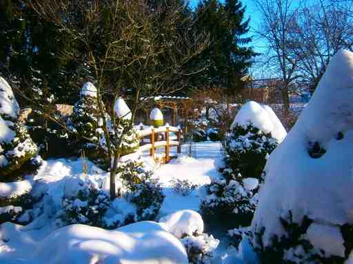 2190 Roosevelt Ave - Photo 2 of 8