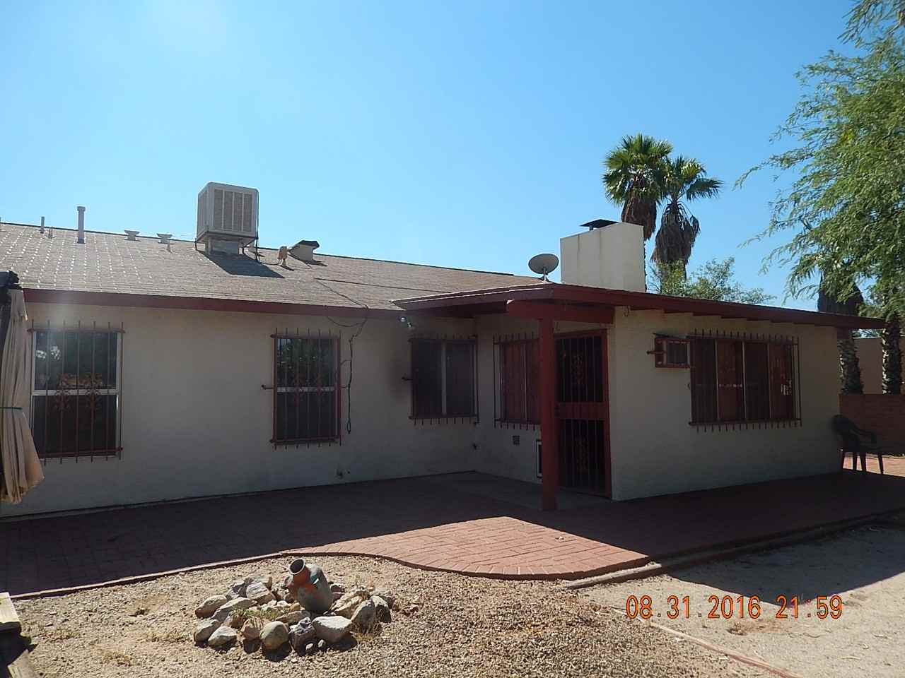 8281 N Suwannee Dr - Photo 2 of 14