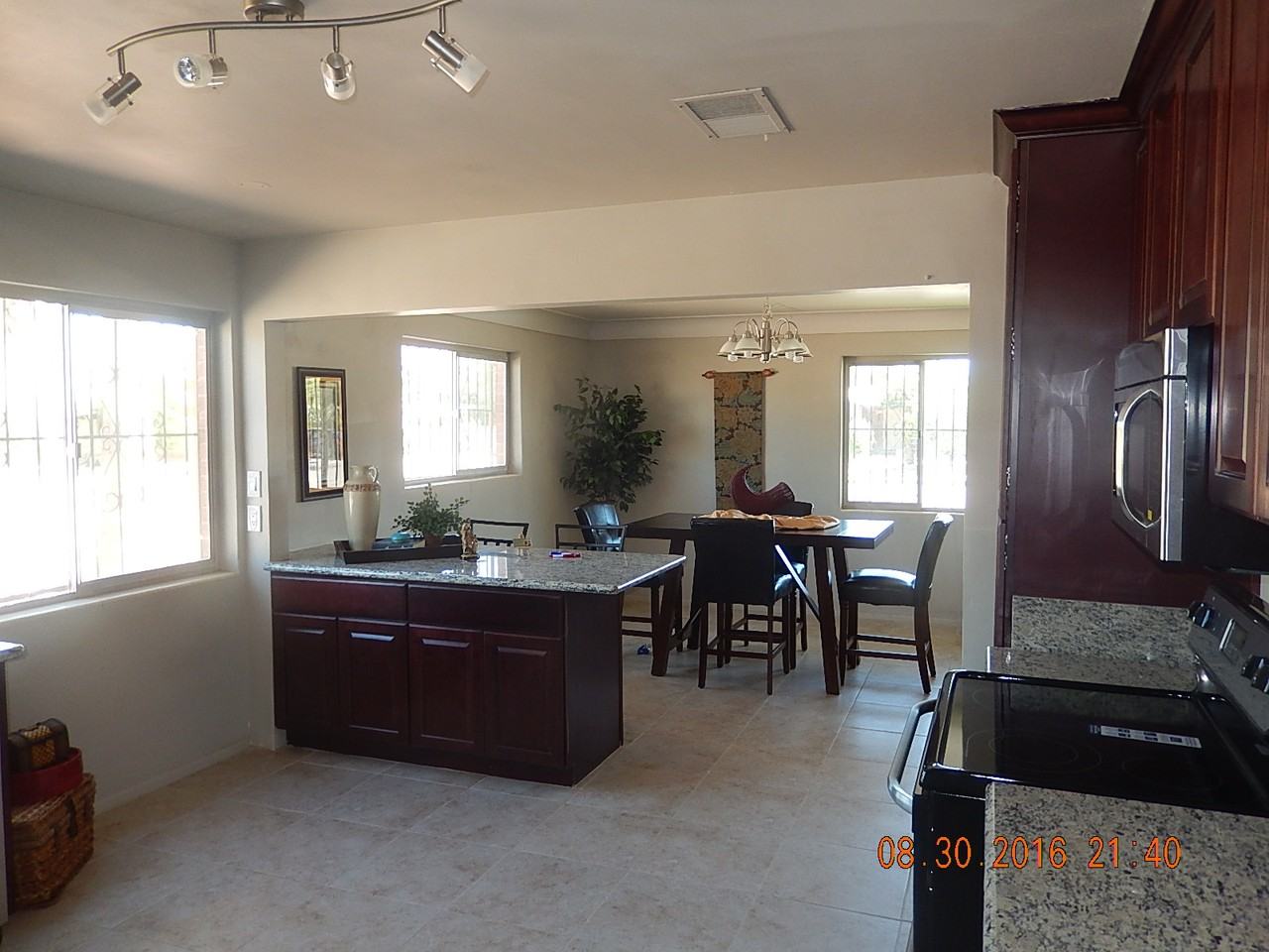 2262 E Florence Dr - Photo 2 of 13