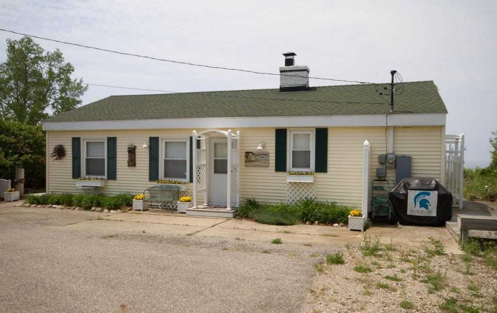 6421 N Lakeshore Dr - Photo 2 of 21