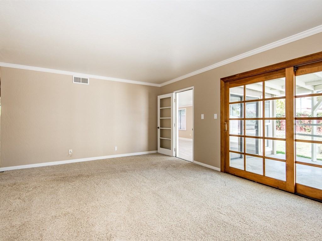 1777 Ledgewood Dr - Photo 3 of 16