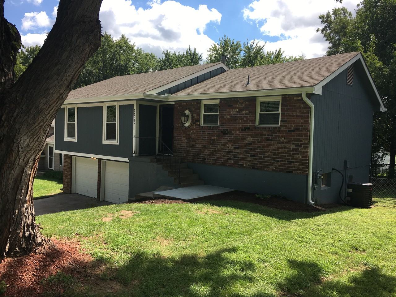 2205 NW 65th St - Photo 3 of 17