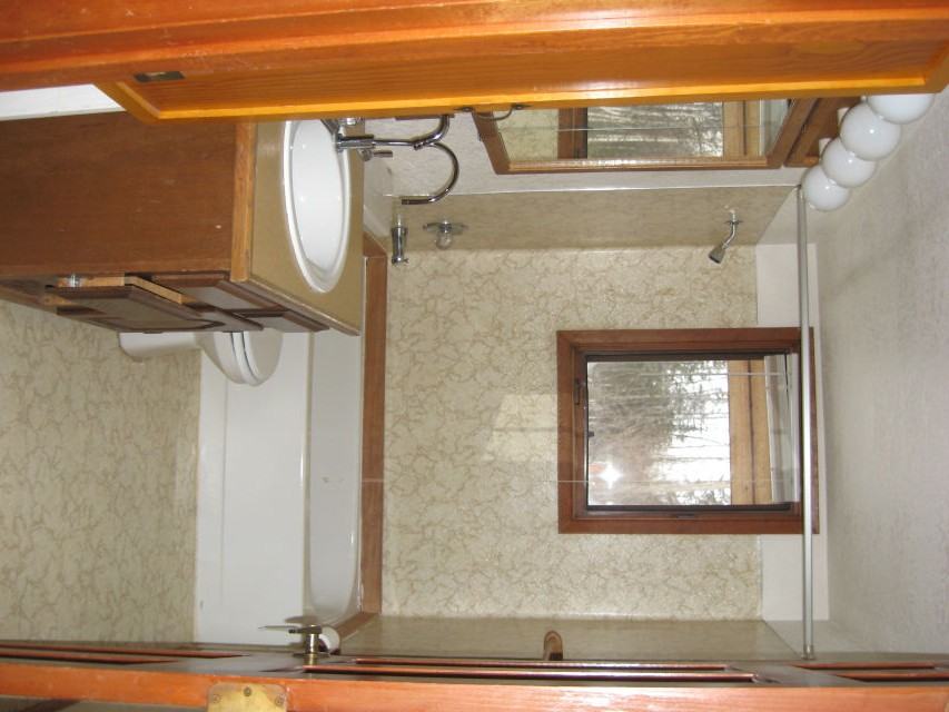 20840 Crabtree St - Photo 3 of 6