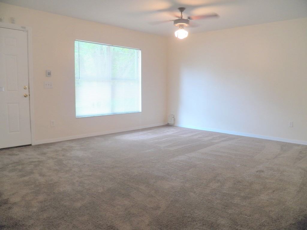 3621 N 54th St - Photo 3 of 12