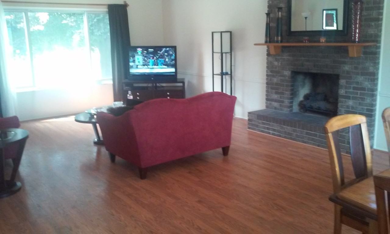 1525 Cedarwood Dr - Photo 3 of 13