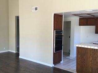 17527 Salais St - Photo 3 of 7