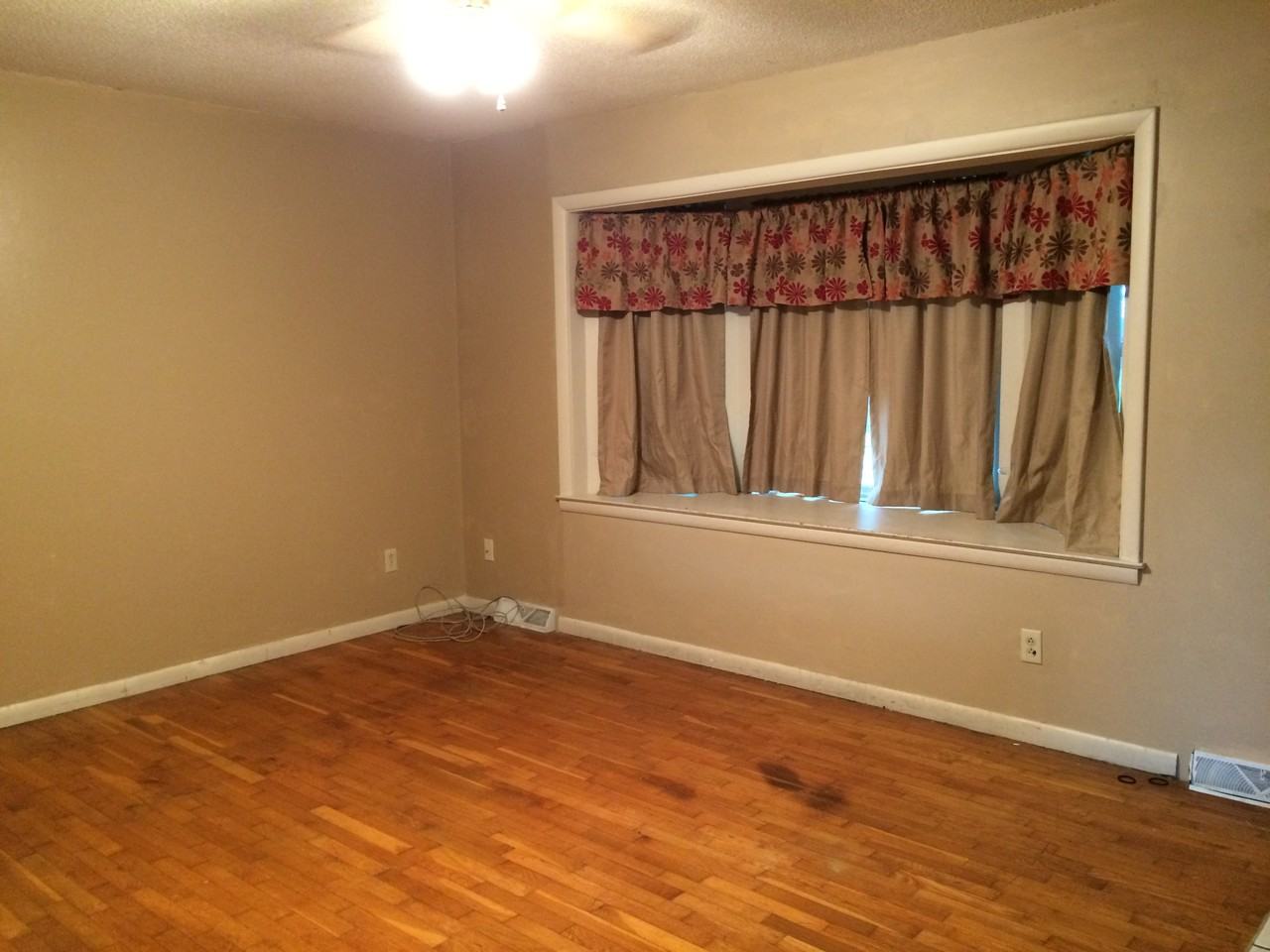 109 10th St - Photo 3 of 19