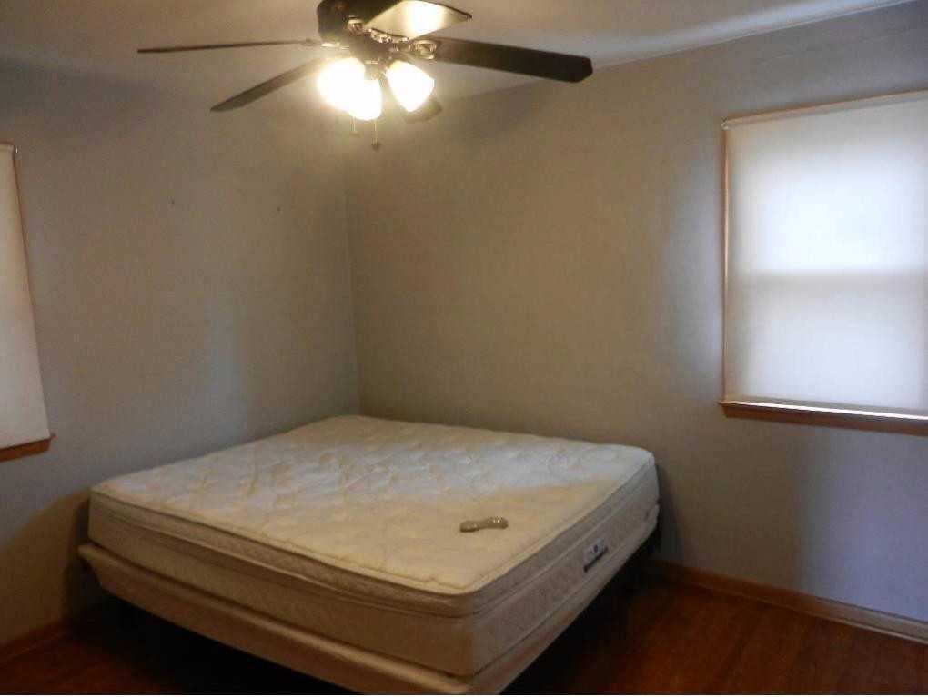 3916 S Alabama Ave - Photo 3 of 3