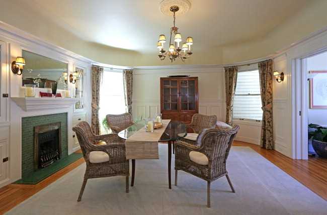 2061 Green St - Photo 2 of 6