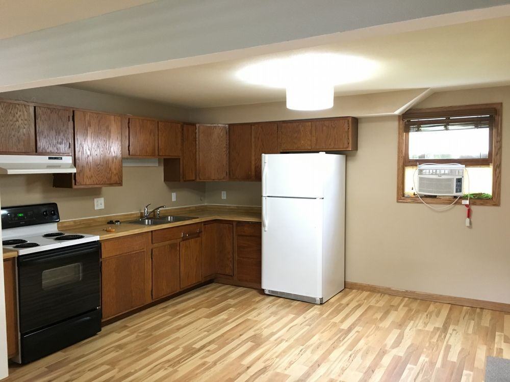 640 Colonial Pkwy - Photo 2 of 8