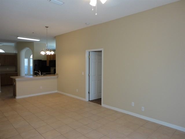 11523 Wellman Dr - Photo 3 of 9