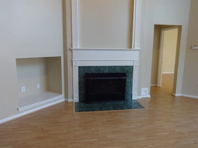 141 S Laguna Pointe Dr - Photo 2 of 10