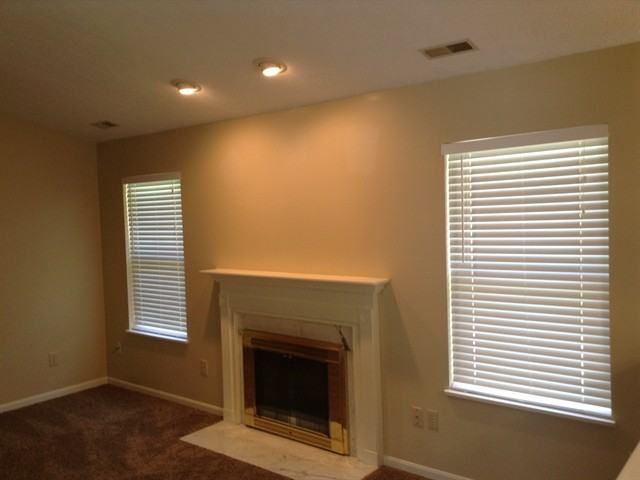 4646 Bluejay Ct - Photo 2 of 7