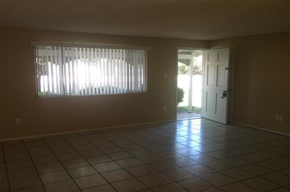 2921 W Madras Ln - Photo 2 of 9