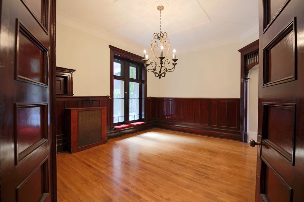 102 Avenue Columbia - Photo 3 of 20