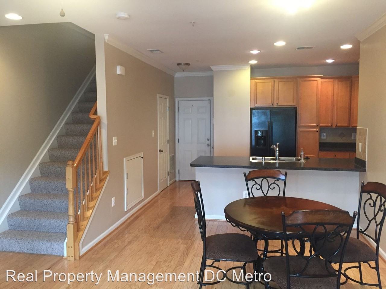 8117 Mission Rd - Photo 2 of 17