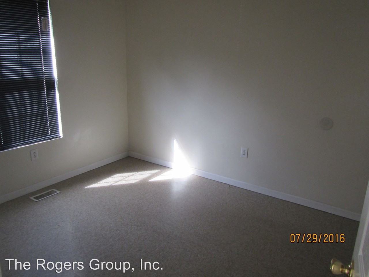 202C 5th St - Photo 2 of 5