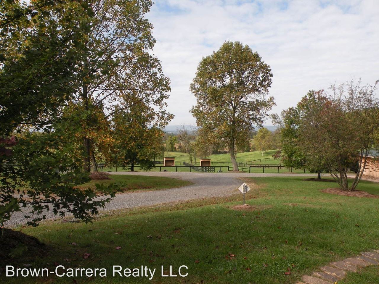 40280 Hurley Ln - Photo 2 of 6