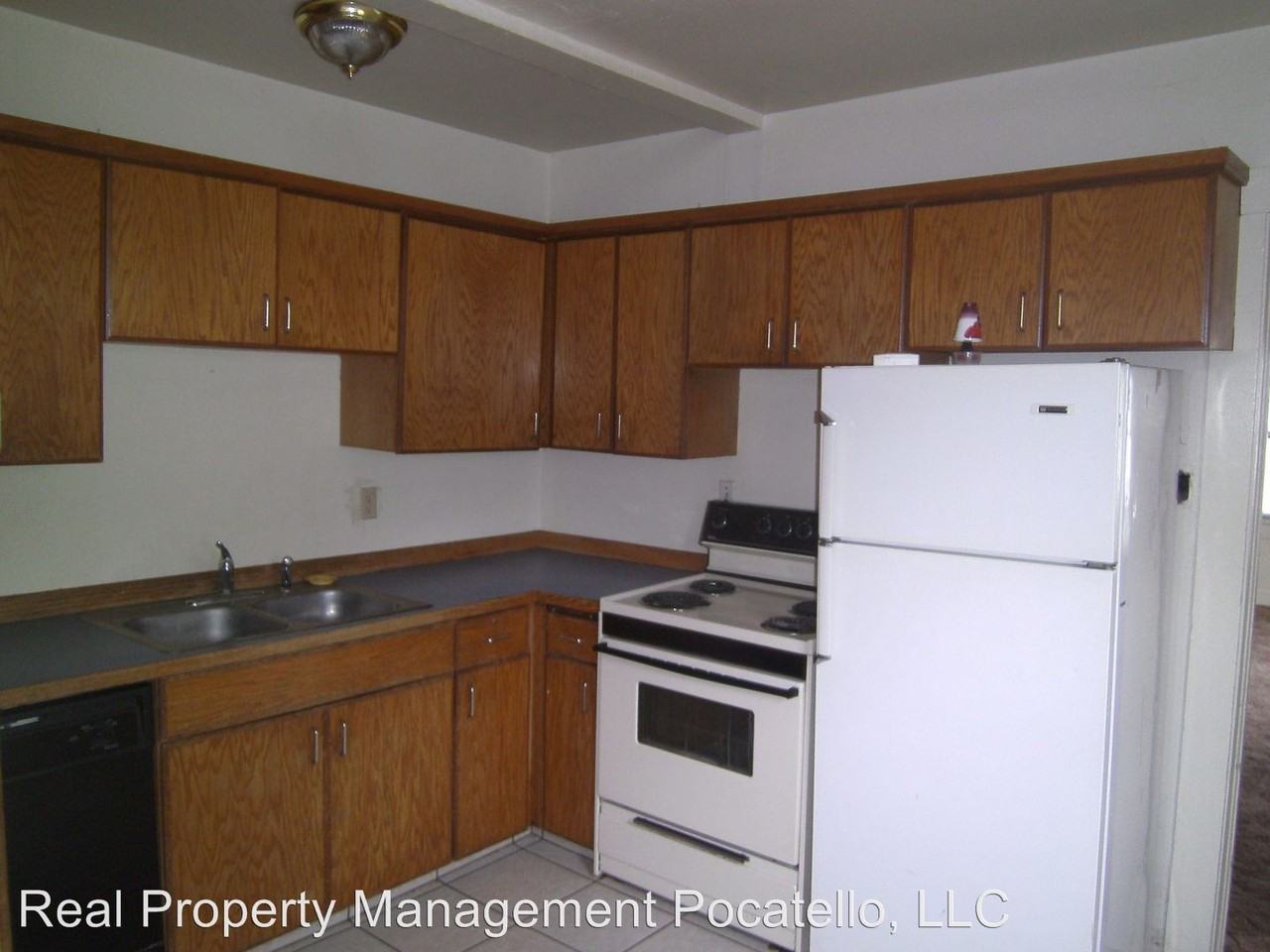 1115 E Lander St - Photo 3 of 9