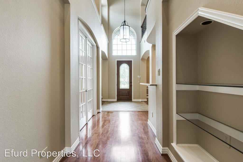 2076 Mustang Trail - Photo 2 of 21