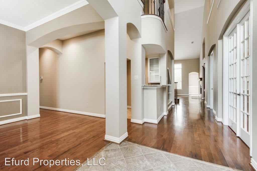 2076 Mustang Trail - Photo 3 of 21