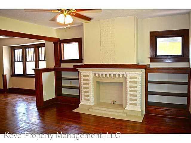 700 NW 24th St - Photo 2 of 14