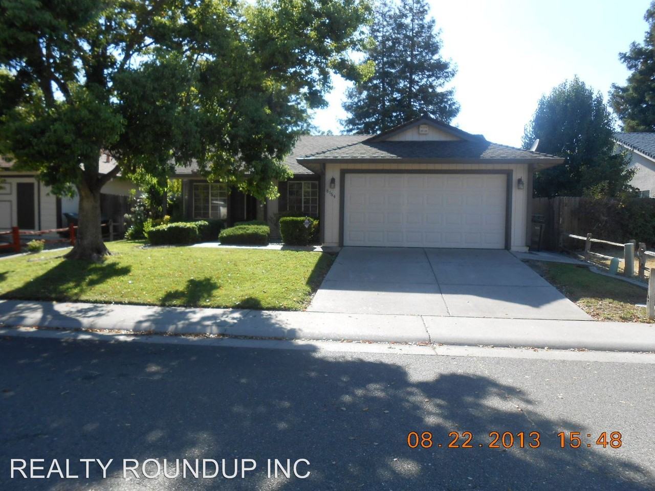 8164 Spanish Wells Ct - Photo 2 of 31