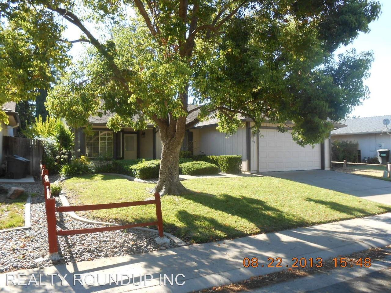 8164 Spanish Wells Ct - Photo 3 of 31