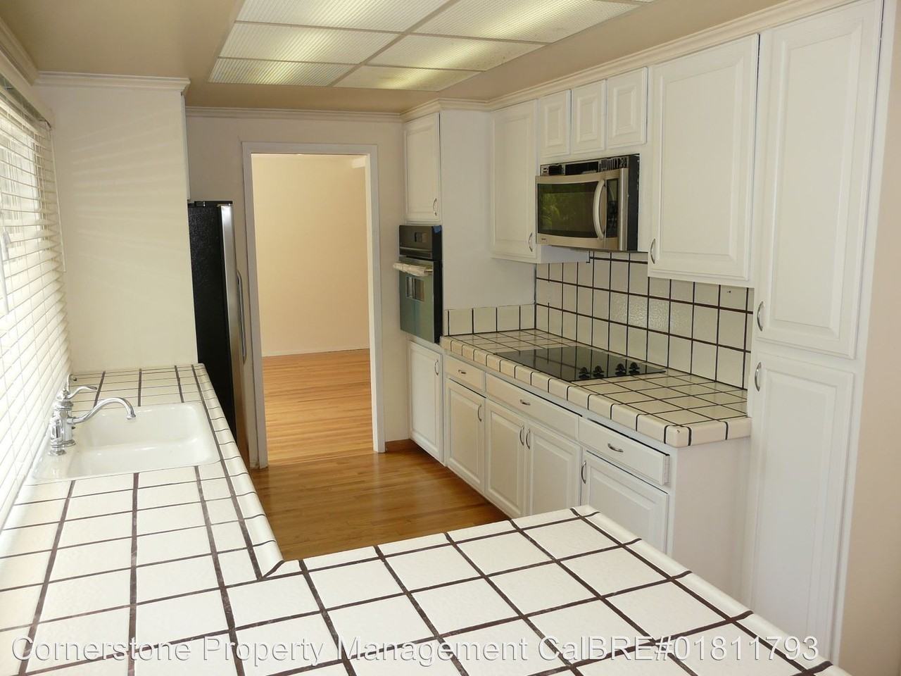 3004 Vía Montez - Photo 2 of 13