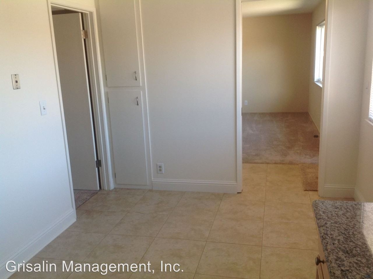 476 Greendale Way - Photo 3 of 6