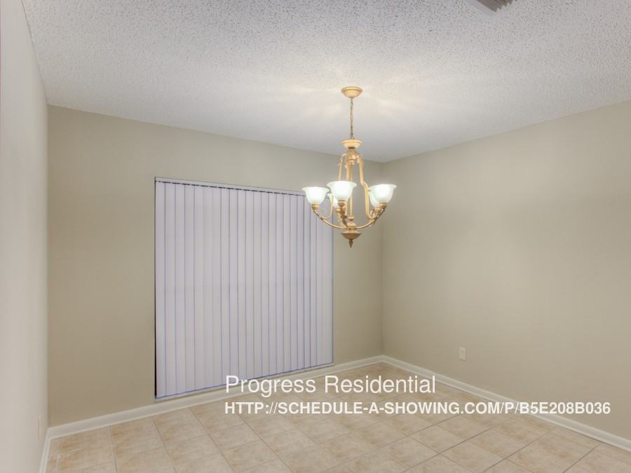 16536 Lake Forest Dr - Photo 3 of 23