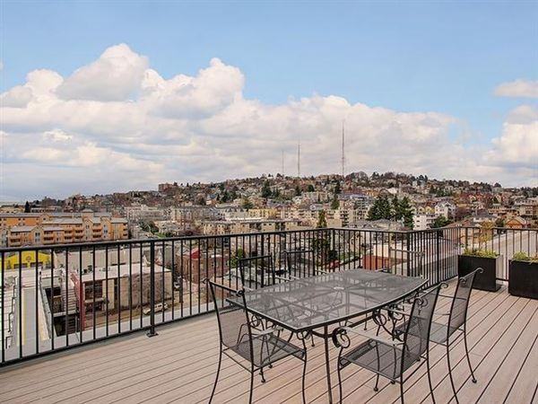 Stream Uptown - Photo 2 of 4