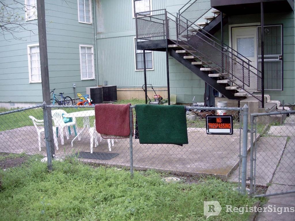 2118 Wilson - Photo 2 of 9