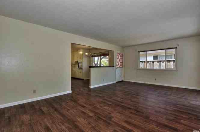 4974 Union Ave - Photo 3 of 36