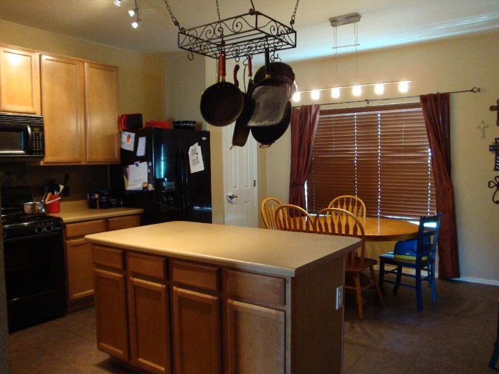 3251 S Desert Echo Rd - Photo 3 of 9