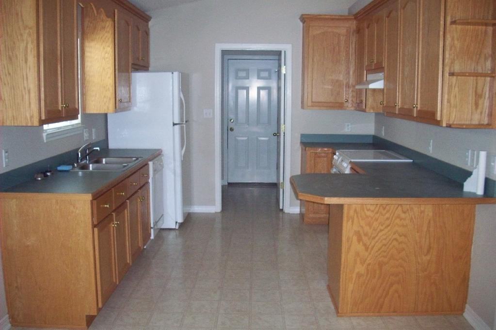 3022 Creole Way - Photo 3 of 13