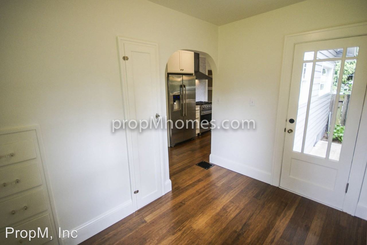 5444 SE Monroe St - Photo 2 of 23